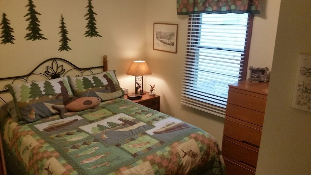 The Pentwater House