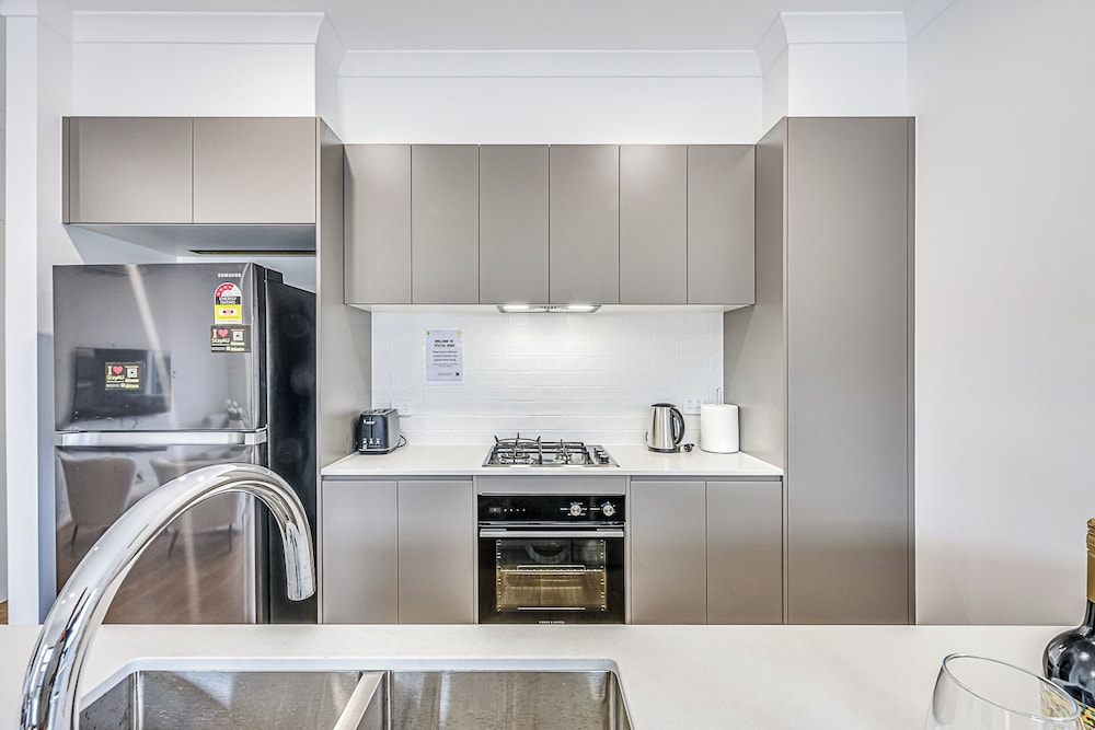 StayAU Fresh Modern 5BR Retreat Netflix in Berwick