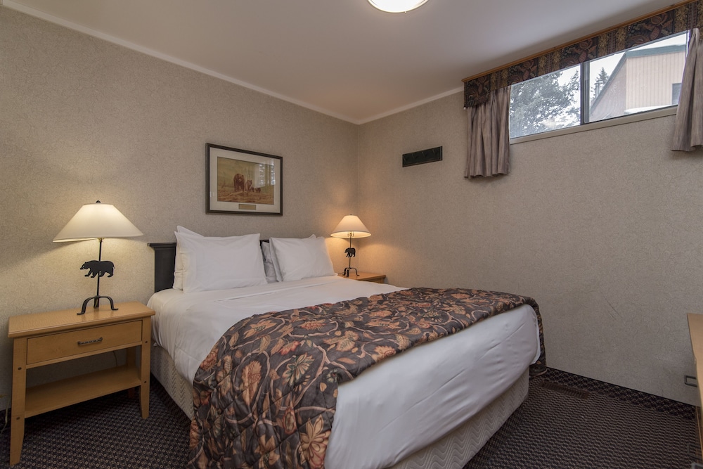 Douglas Fir Resort and Chalets