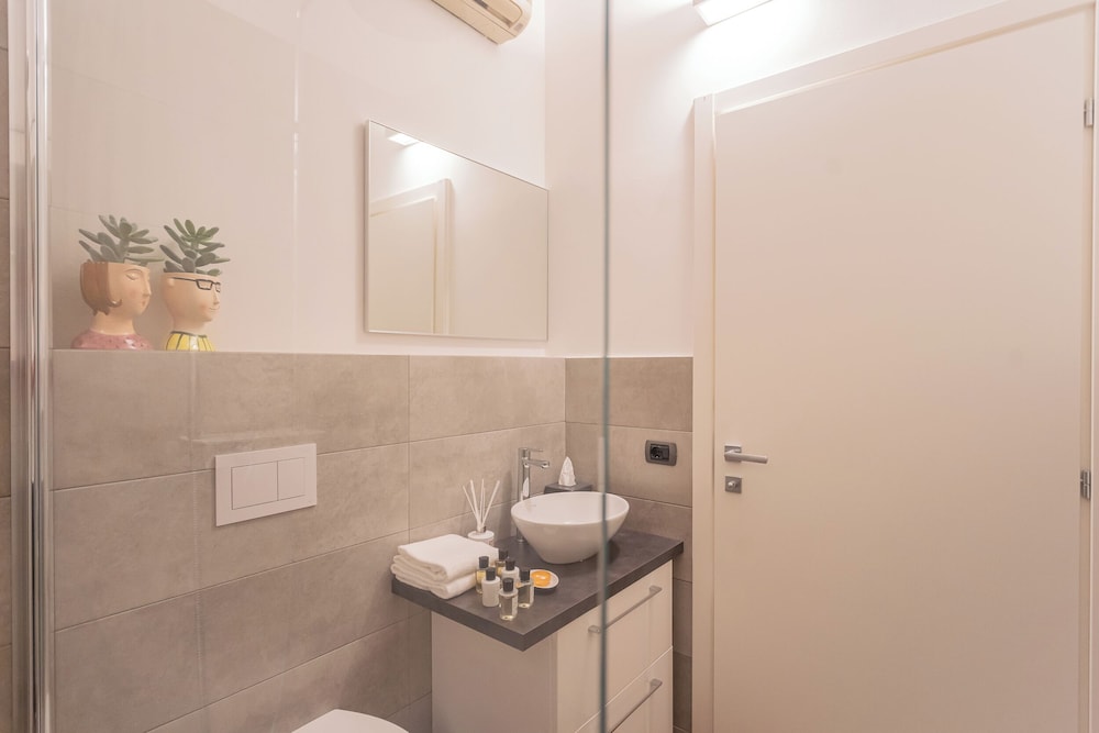 Lake Holiday Como by Rent all Como