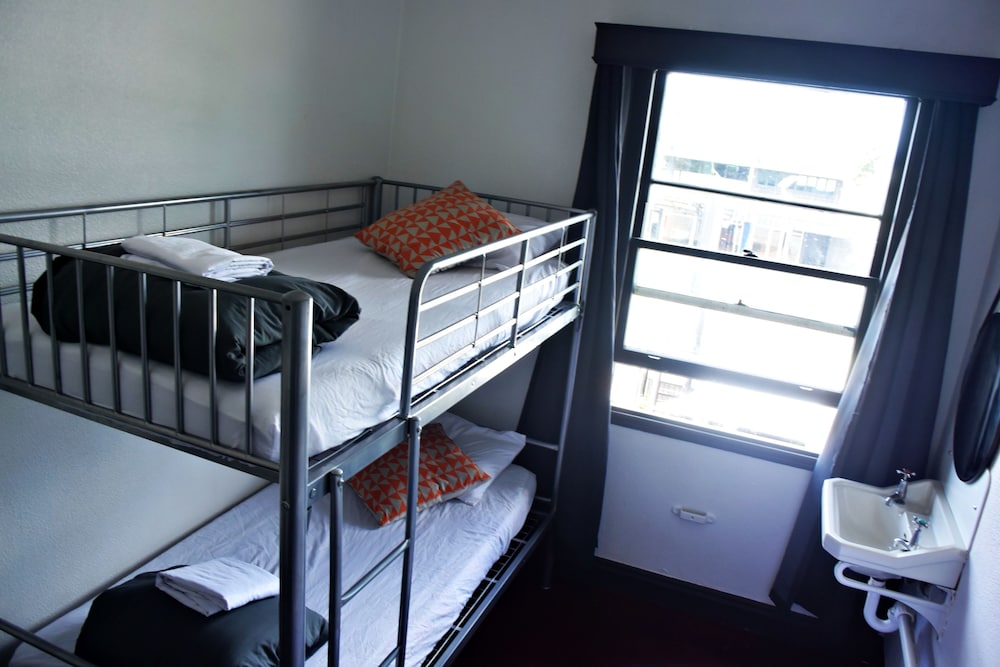BoBs Hostel