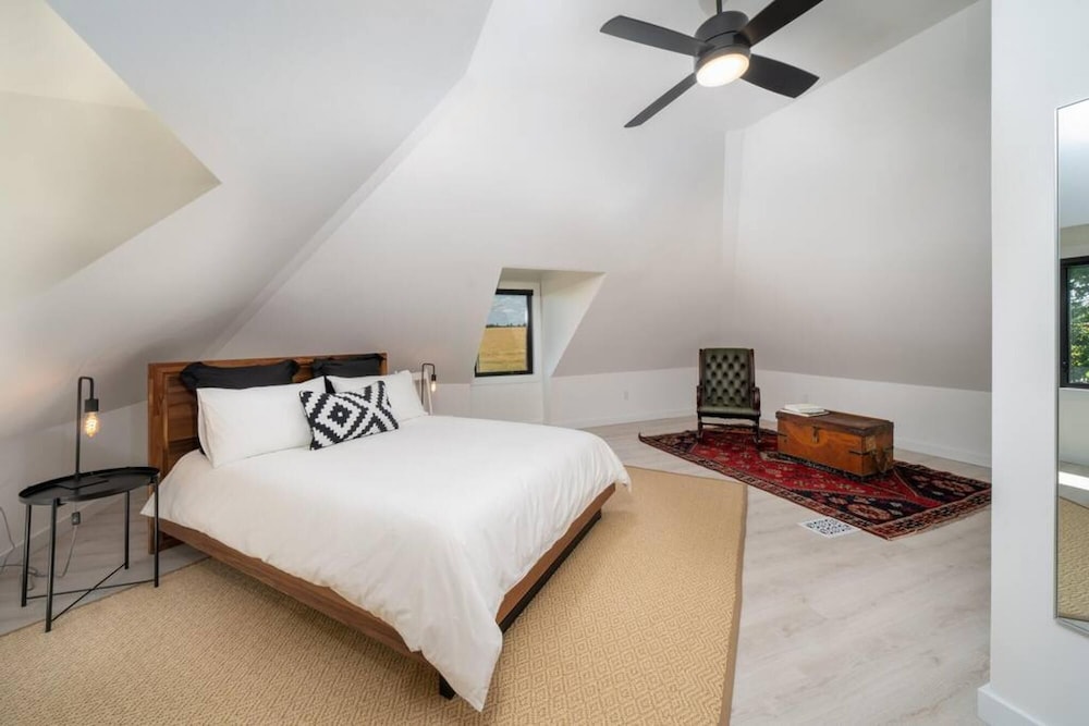 Carson s Creek - Modern Country Escape