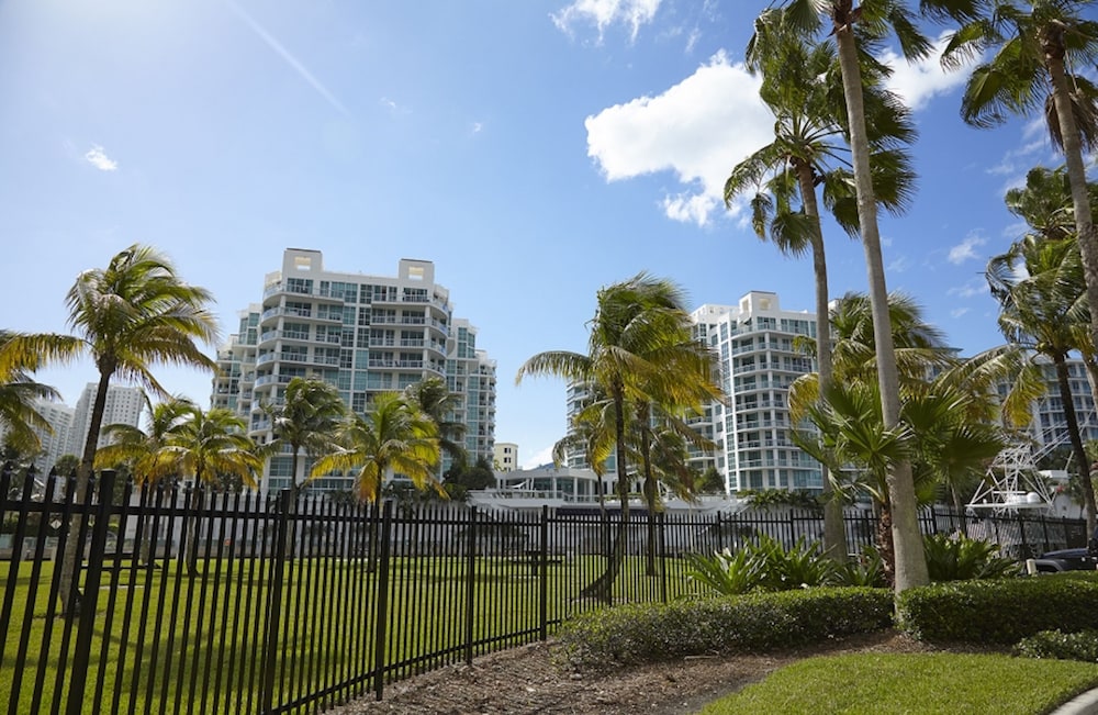 Aventura Family Suites