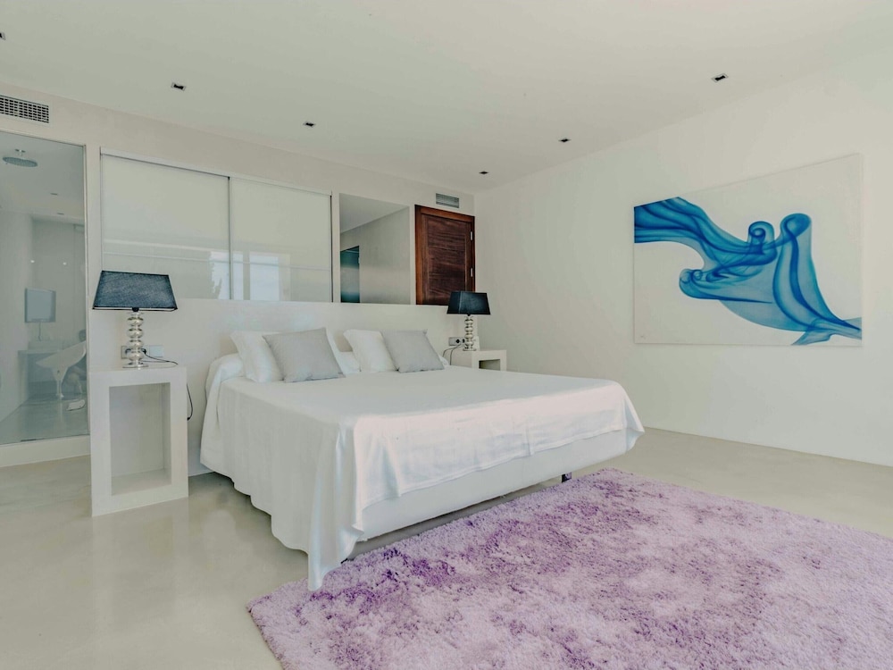 Holiday Home With Whirlpool Bathtub