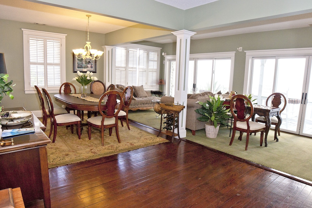 Desoto Beach Bed & Breakfast