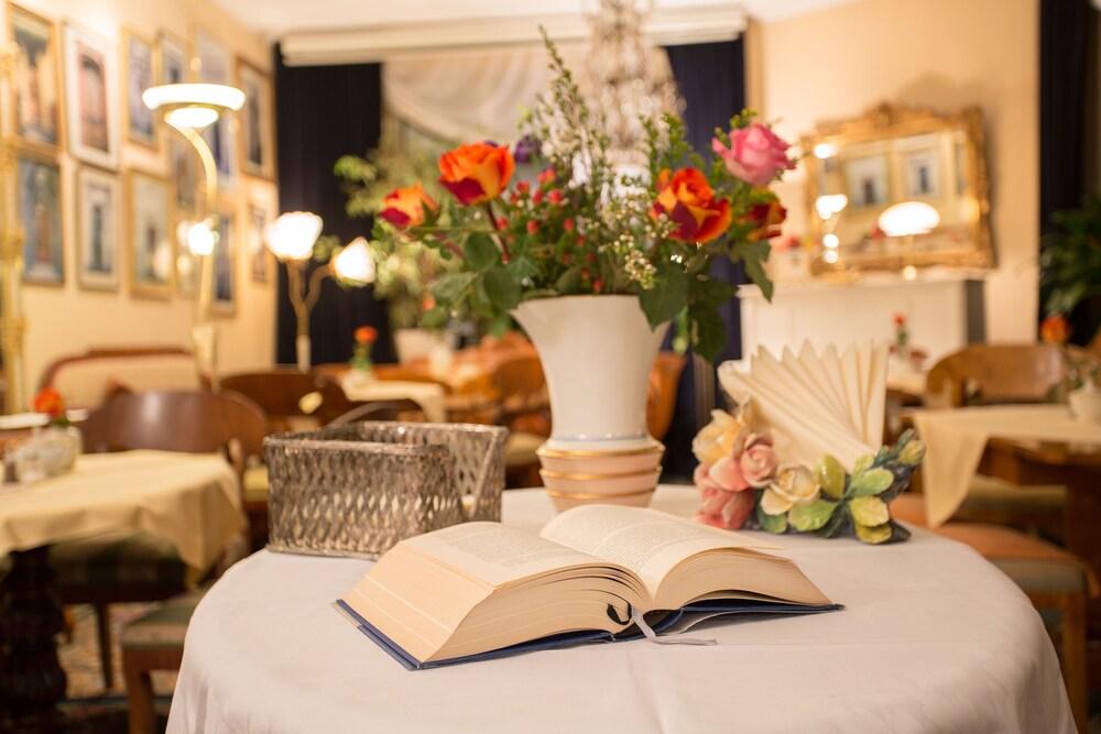 Hotel Friedenau Das Literaturhotel