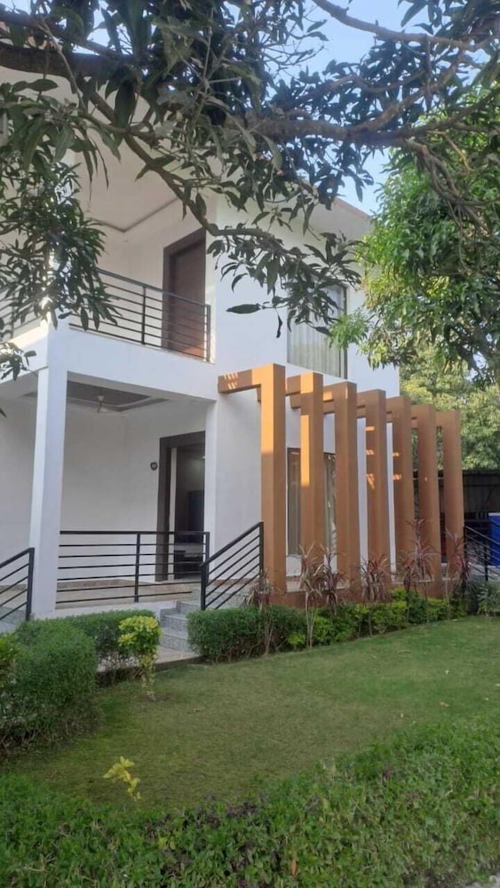 KarmaCasa Resort By Buransh Group