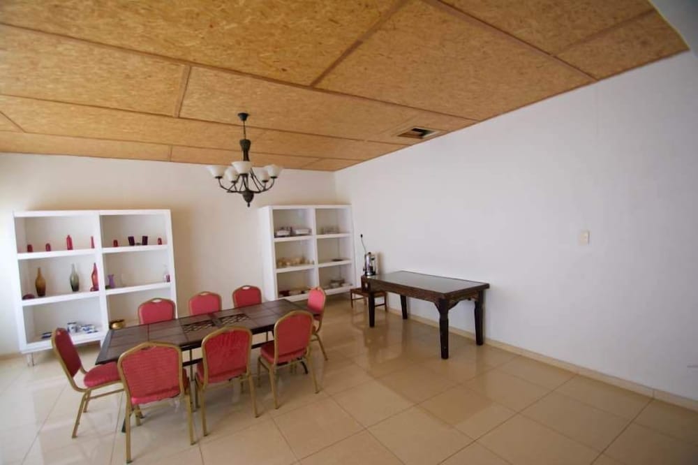 Mo-Nize Villa Guesthouse