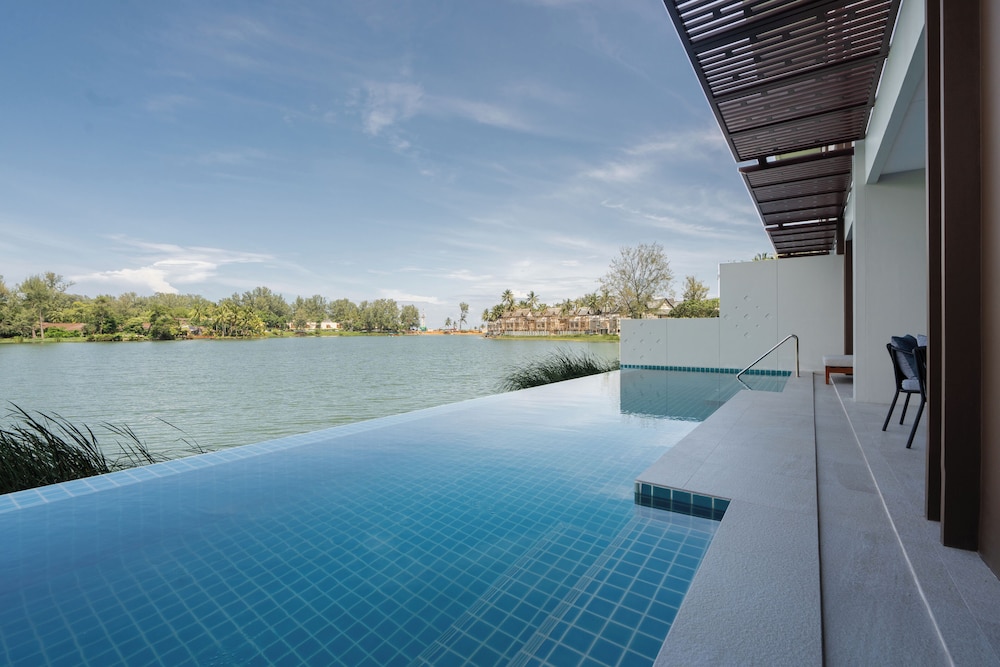 ANGSANA Oceanview in Laguna area