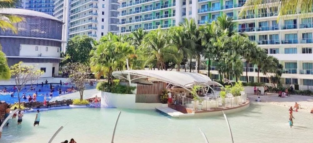 Rio East Tower - Azure Urban Resort