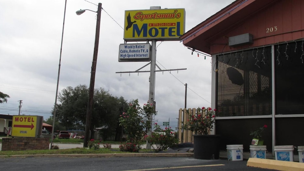 Sportsman Motel