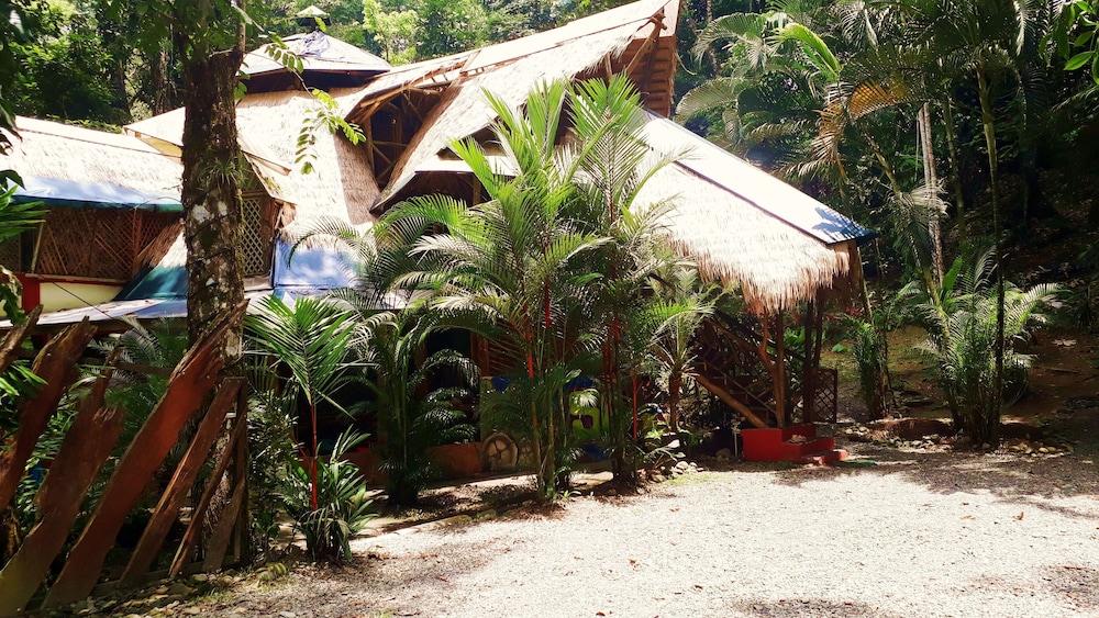 Hotel Se Ua Manzanillo - Image 1