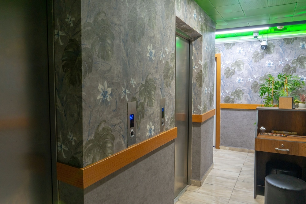 Loss Hotel - Image 58