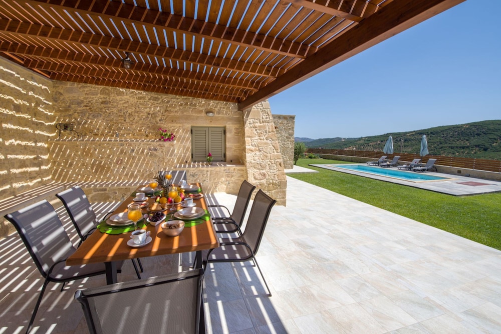 Villa Arietta view 4