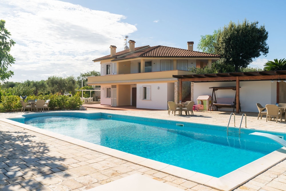 Villa Polignano con Piscina by Wonderful Italy