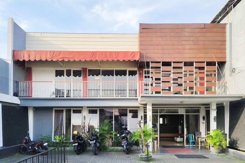 TwoSpaces Living at Kutisari Residence