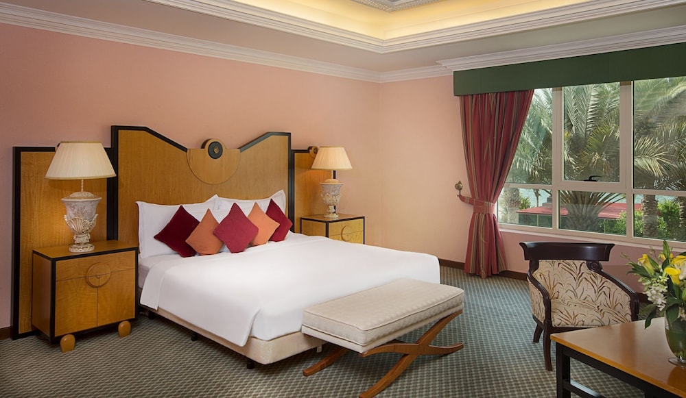 Al Raha Beach Hotel Villas