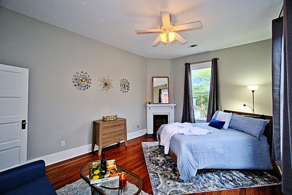 2 Bed Home in Downtown Savannah view 5