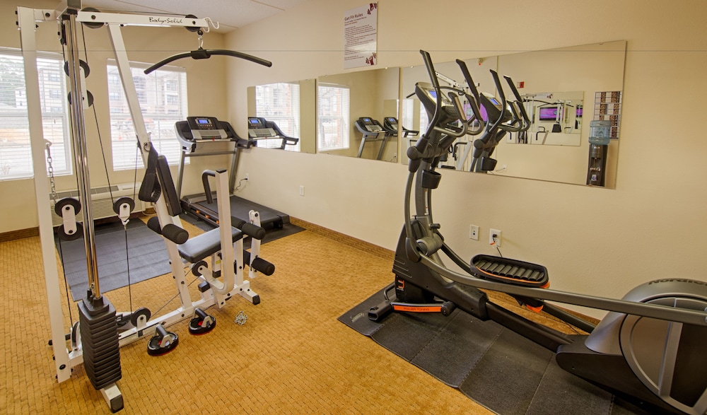 Fayetteville Vacations - Landmark Inn Fort Liberty - Property Image 9