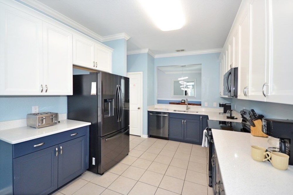 Under The Sea Villa 5 Bedroom Villa by RedAwning view 2