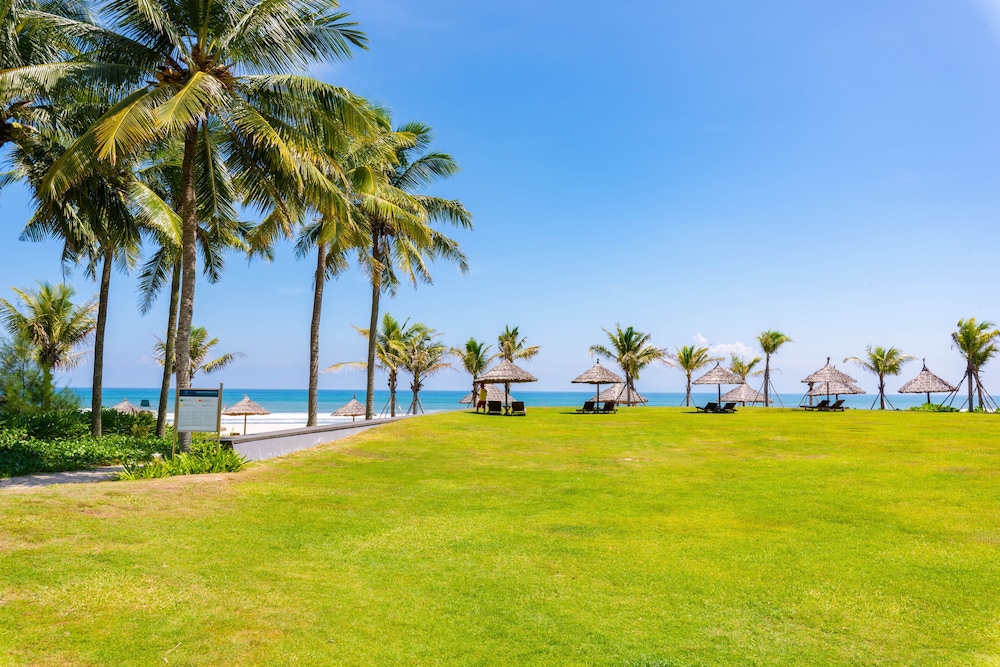 Ocean Luxury Villas Danang
