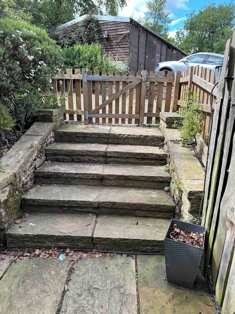 ๐ฟ Quaint Country Cottage With Valley Views, Dog-friendly & Horse-friendly