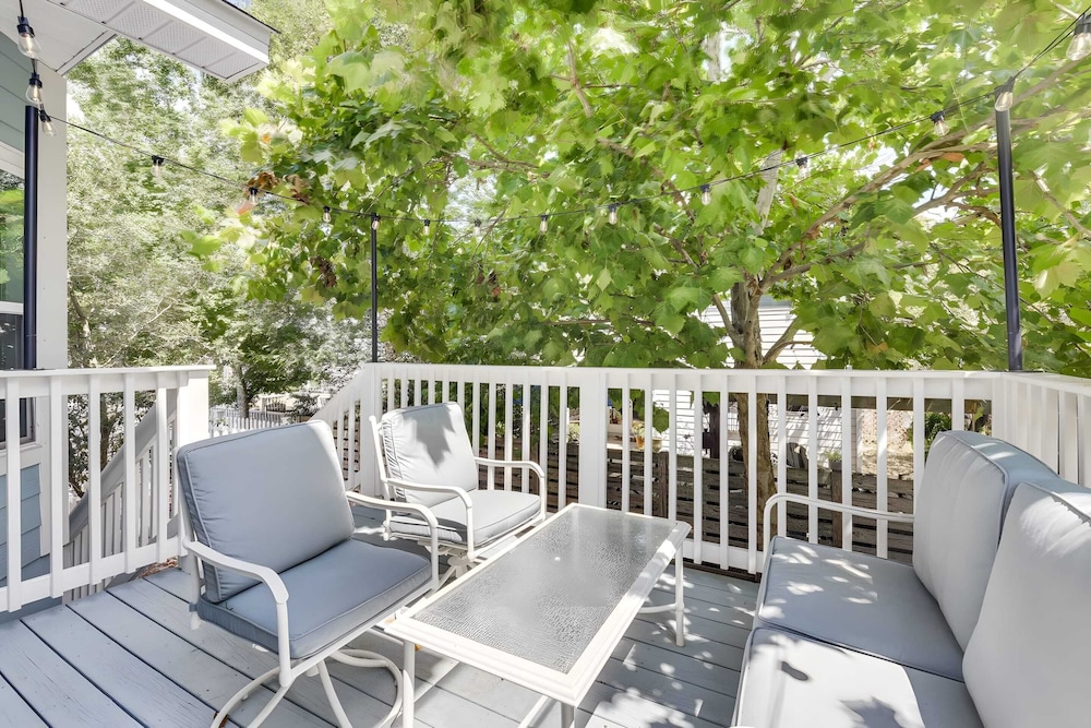 Salty Rose Inn by Avantstay Inlet Beach Home w/ Porch, Firepit & Pool Access