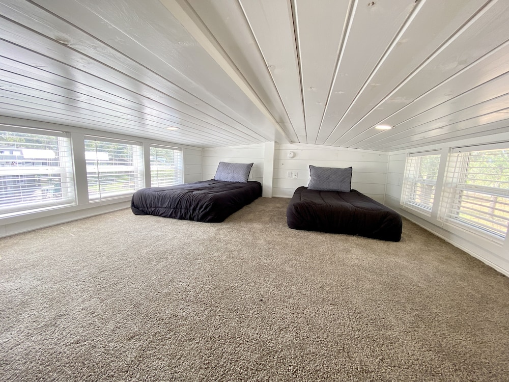 Resort at Fredericksburg Unit 1 view 4