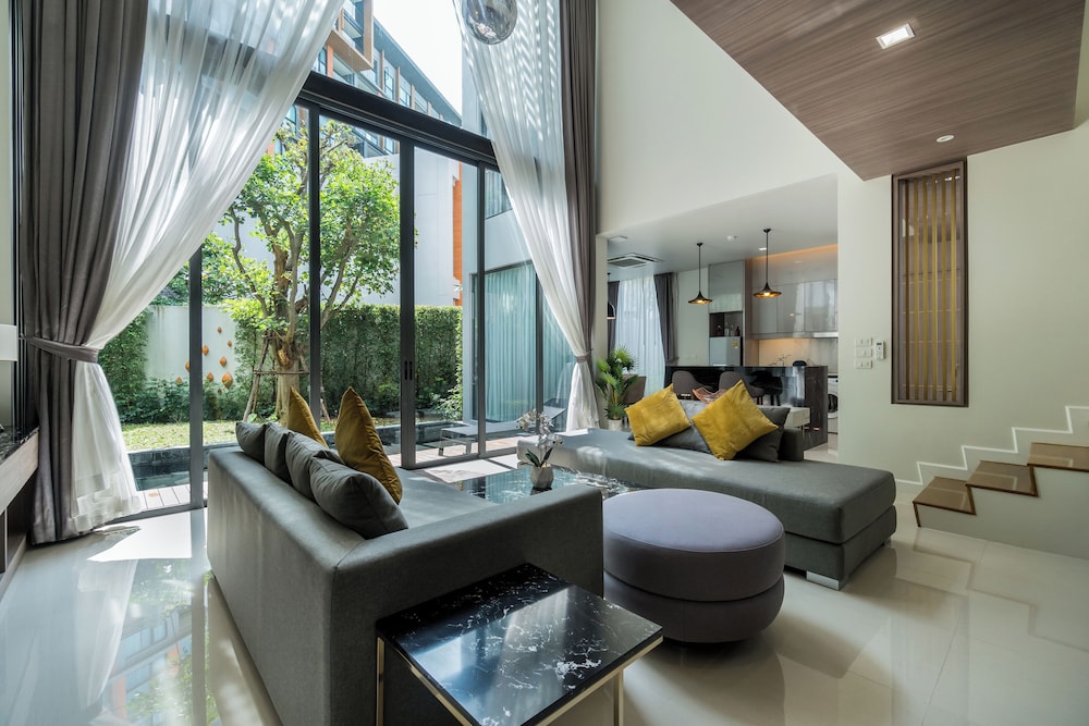 Panora Villa 8112 By Villacarte