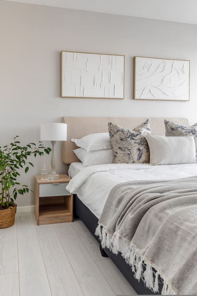Sea-facing Apartment at Adelphi Galleria Seapoint