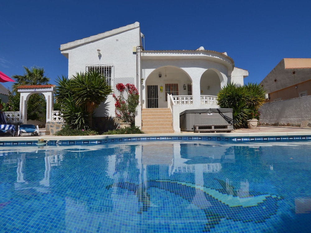 Modern Villa in Rojales with Hot Tub & Private Pool view 4