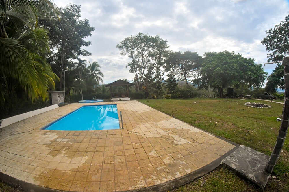 Tarcoles Birding Lodge