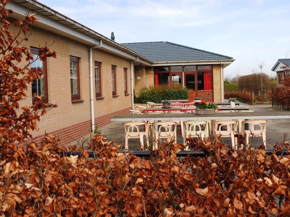 Big Holiday Home Near the North Sea Beach view 3