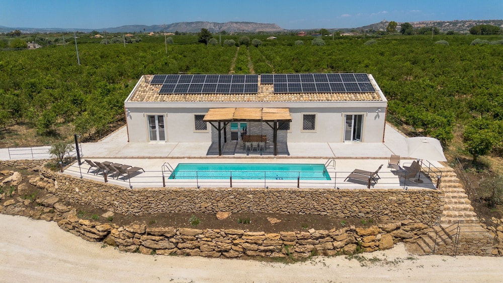 Villa Frescura con Piscina by Wonderful Italy