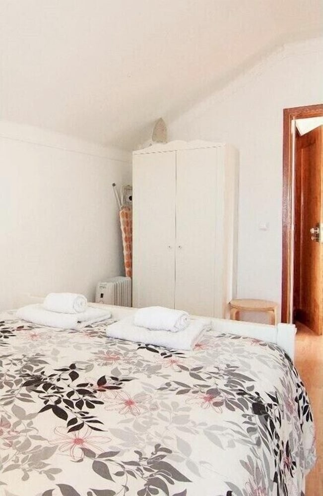 Alfama River Apartments view 4