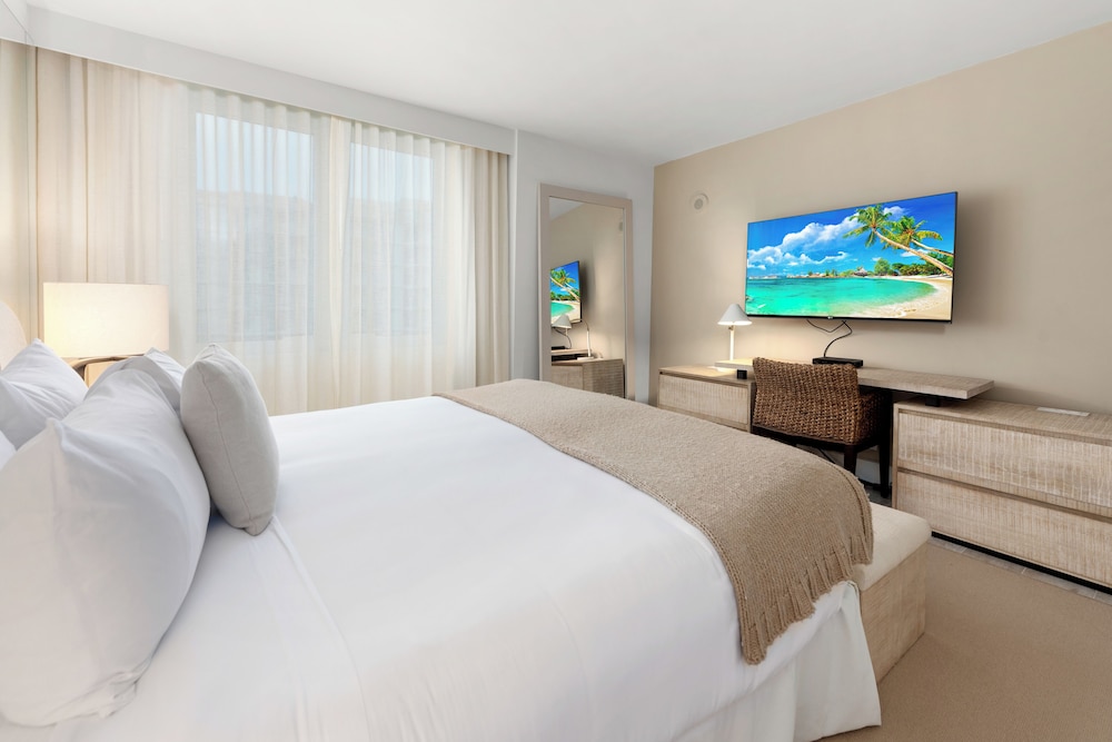 Luxury Vacation Rentals at 1 Hotel & Homes by LRMB