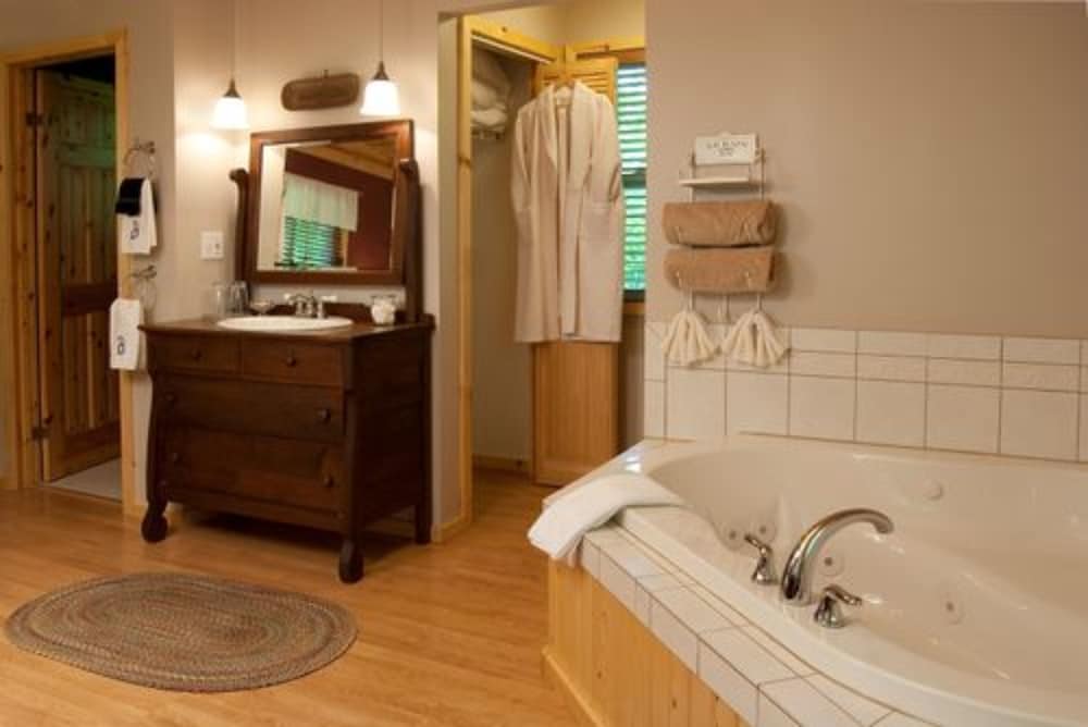 Oak Hill Bed & Breakfast