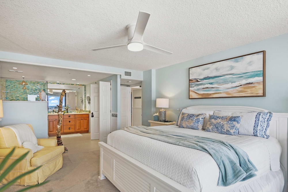 Vast Oceanfront Views Pool Patio Tennis