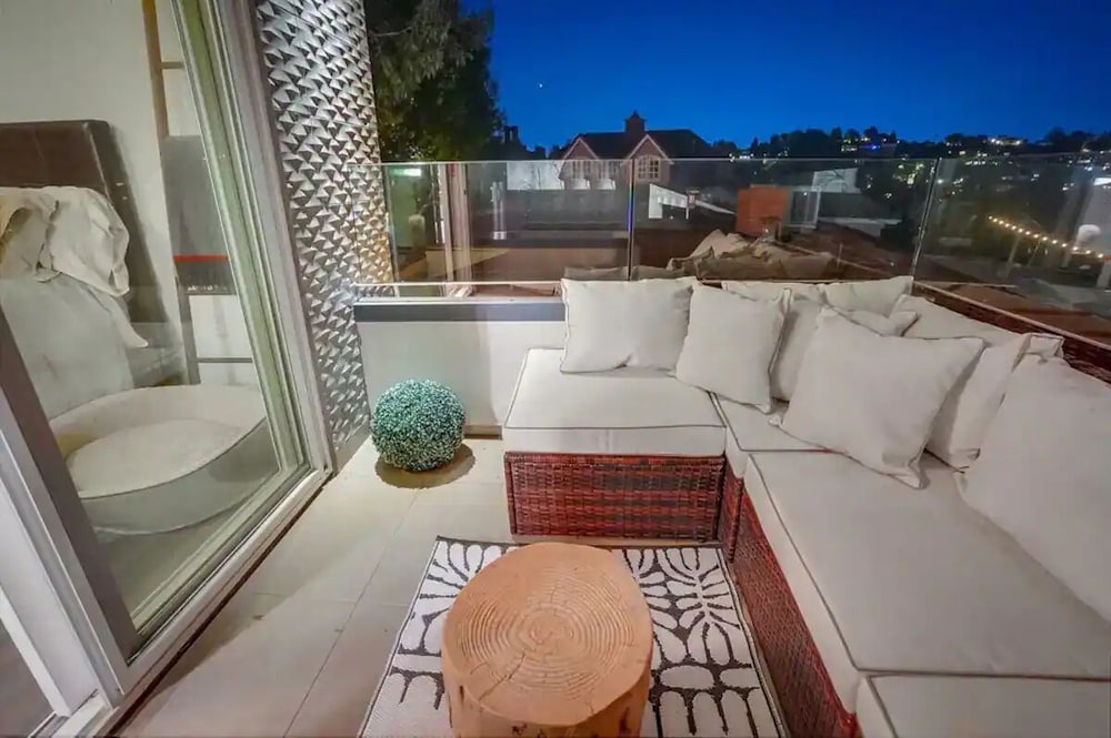 Troy Dr - Sleek & Modern Hollywood Hills Home With Stunning Views