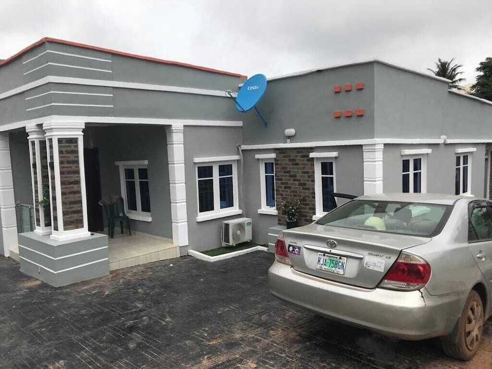 Readyhomes Shortlets and Apartments