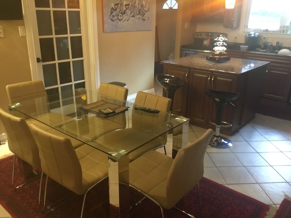 Mac Bed and Breakfast - Image 2