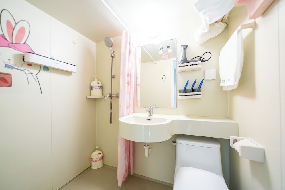 Shanghai Hills & Wanye Prime Stay