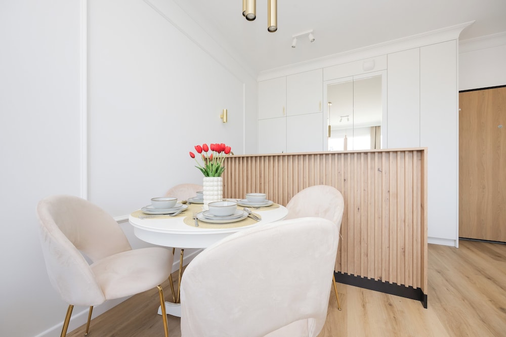 Kolejowa Apartment Warsaw by Renters view 5