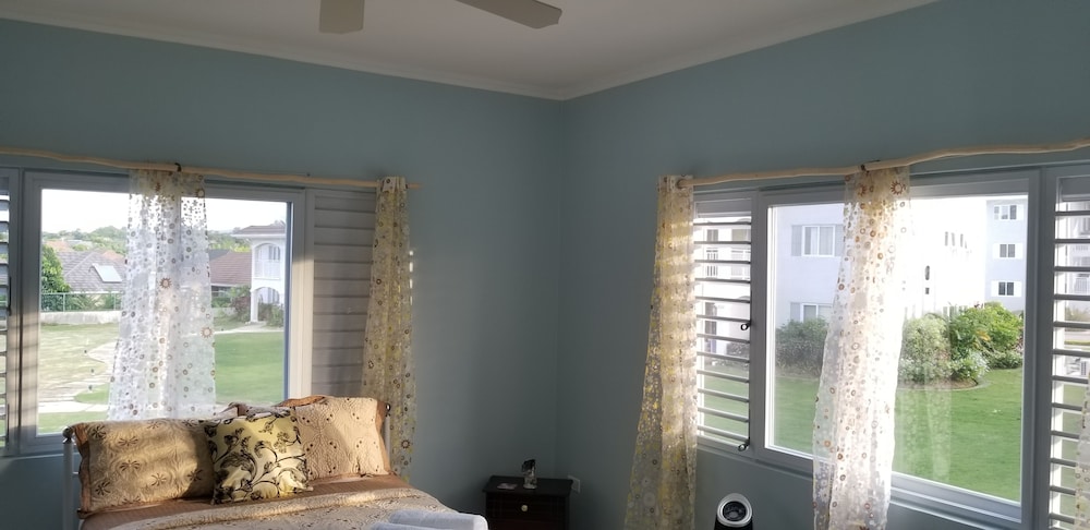 Oceanic View Apartment at Fern Court, photo 35