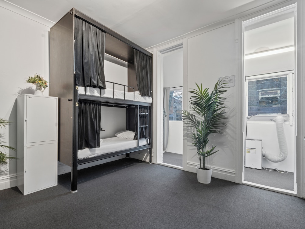 Potts Point Vacations - Azzurro Pod Hotel Potts Point - Property Image 5