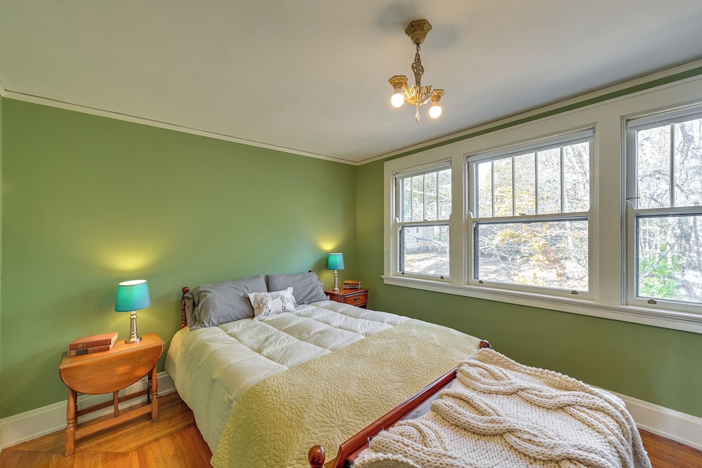 Near Downtown Cincinnati: Peaceful Retreat! view 5