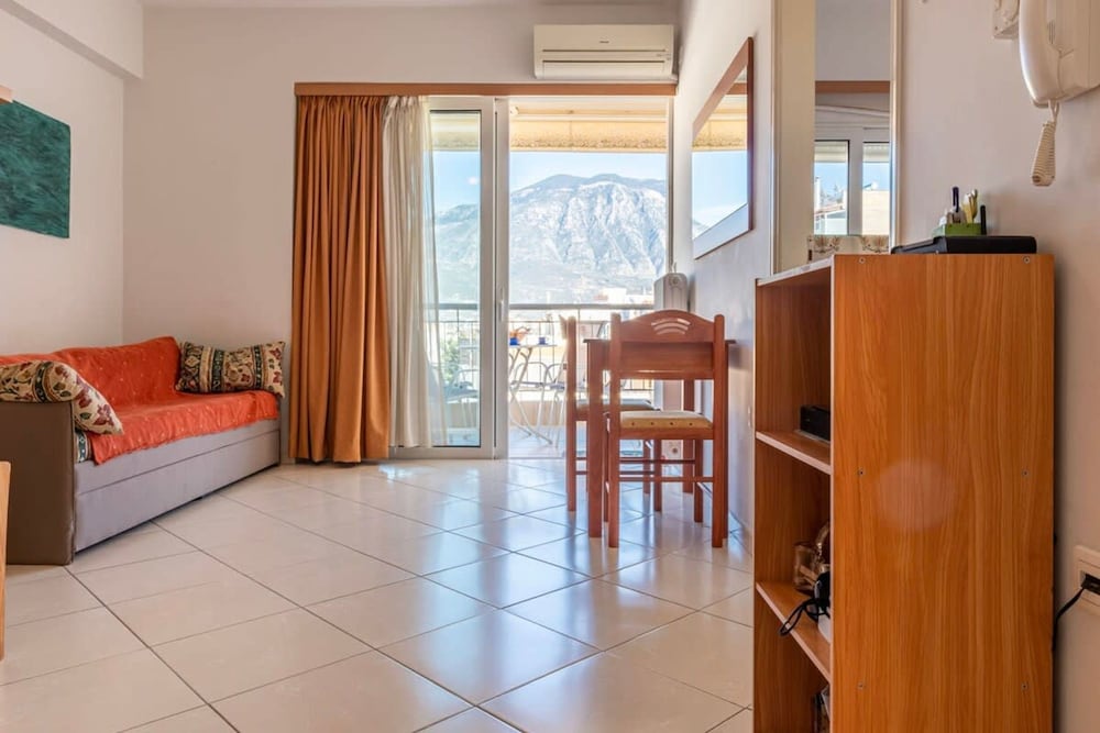 Comfy Beach Flat 10min to the City Center