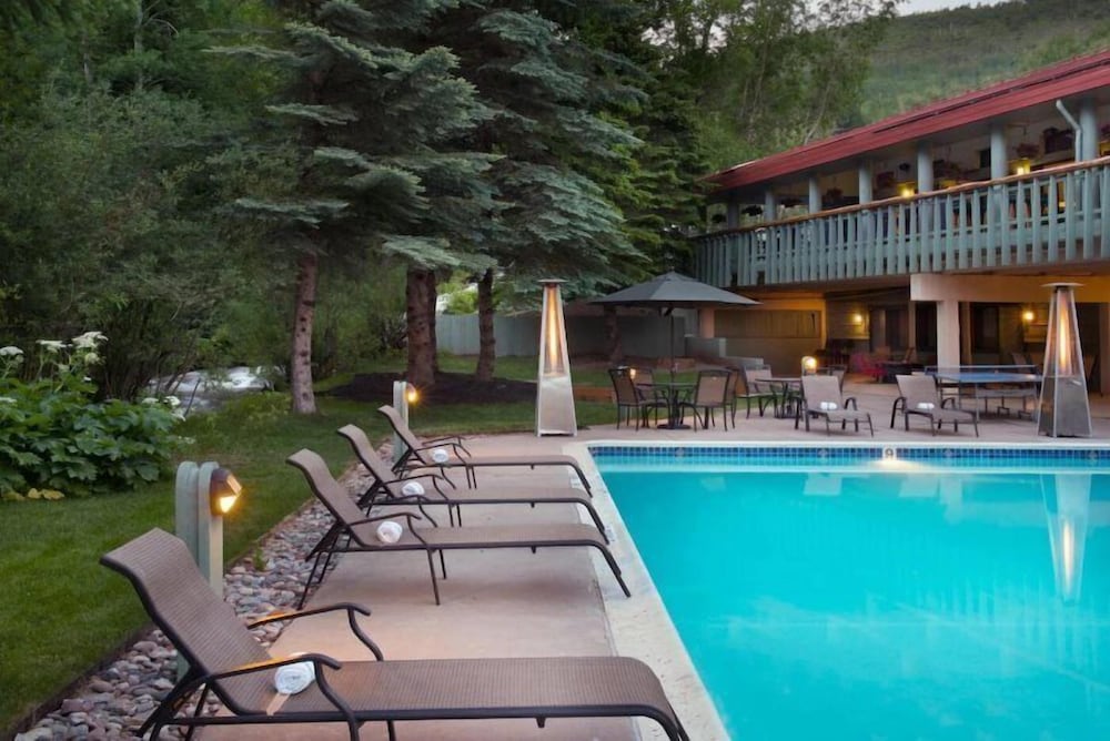 Convenient 2BR Condo Near Lionshead Village With Resort Amenities