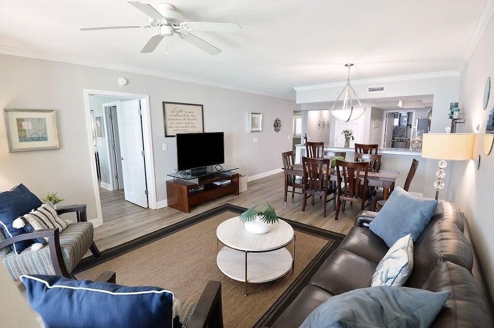 Emerald Beach 1130