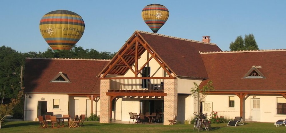 Entre Vignes et Chateaux